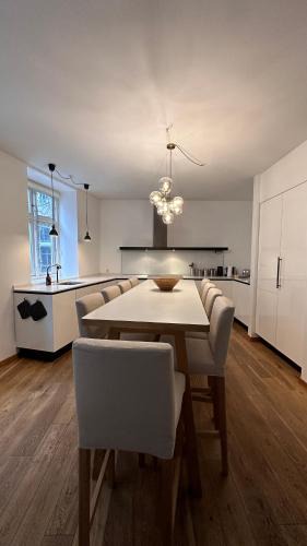 Copenhagen City Centre Apartment | Fabelagtig lejlighed R8