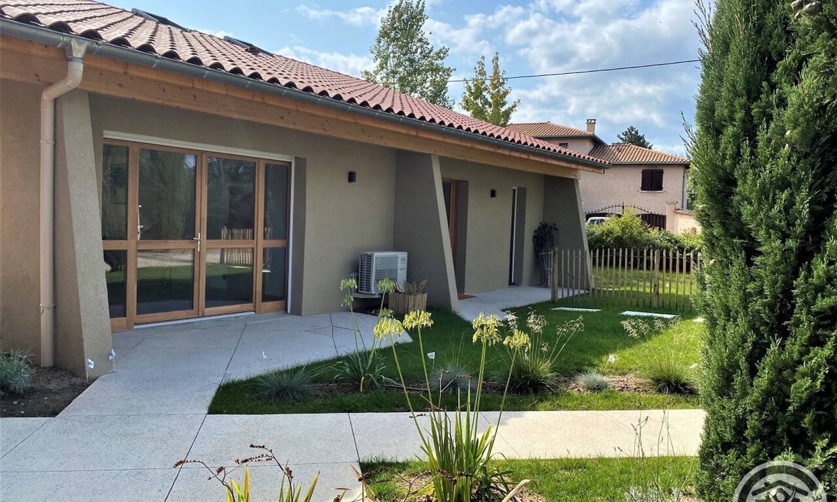 Brindas House | Fabienne and Raphaël's gîte