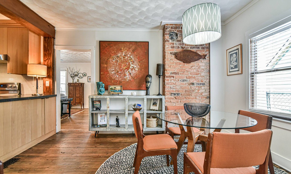 Historic Montford House | Fabulous 2-bedroom house in charming Asheville neighborhood
