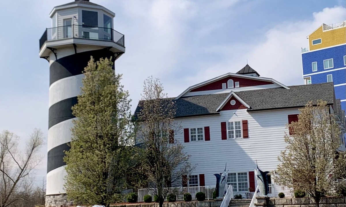 Branson Cottage | Fabulous 4BDR/3BA with Game Room! Great Amenities. Near Attractions.