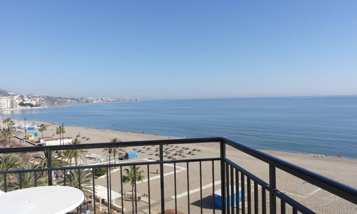 Torreblanca Apartment | Fabulous beachfront location - Los Boliches, Fuengirola