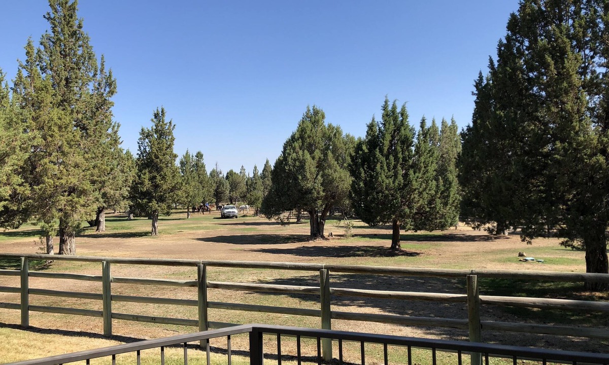 Redmond House | Fabulous Eagle Crest Resort Juniper Meadow, Private Hot Tub, Golf Course, Pool