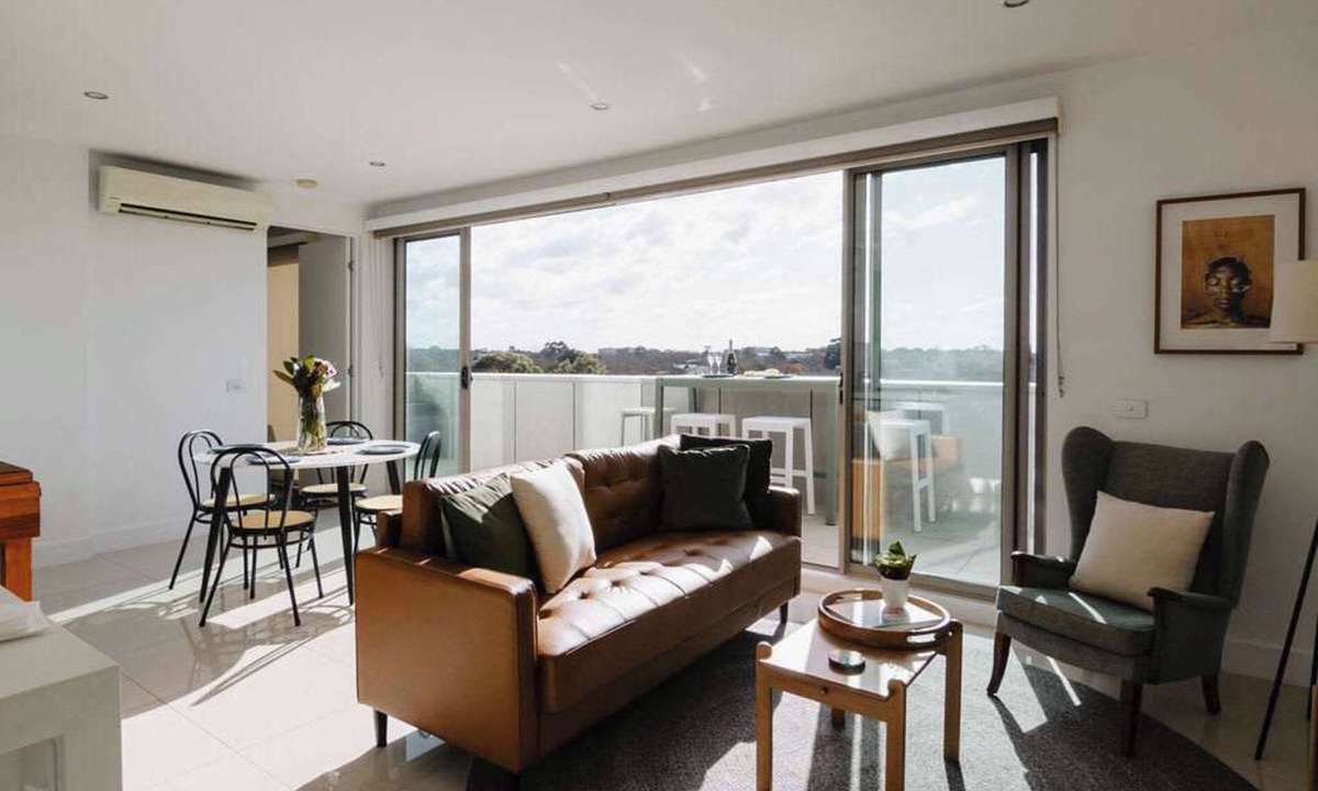 Fitzroy North Apartment | Fabulous Fitzroy with Parking