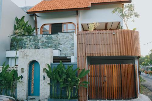 Batuan Villa | Fabulous Ikitha Private Villa Jungle View