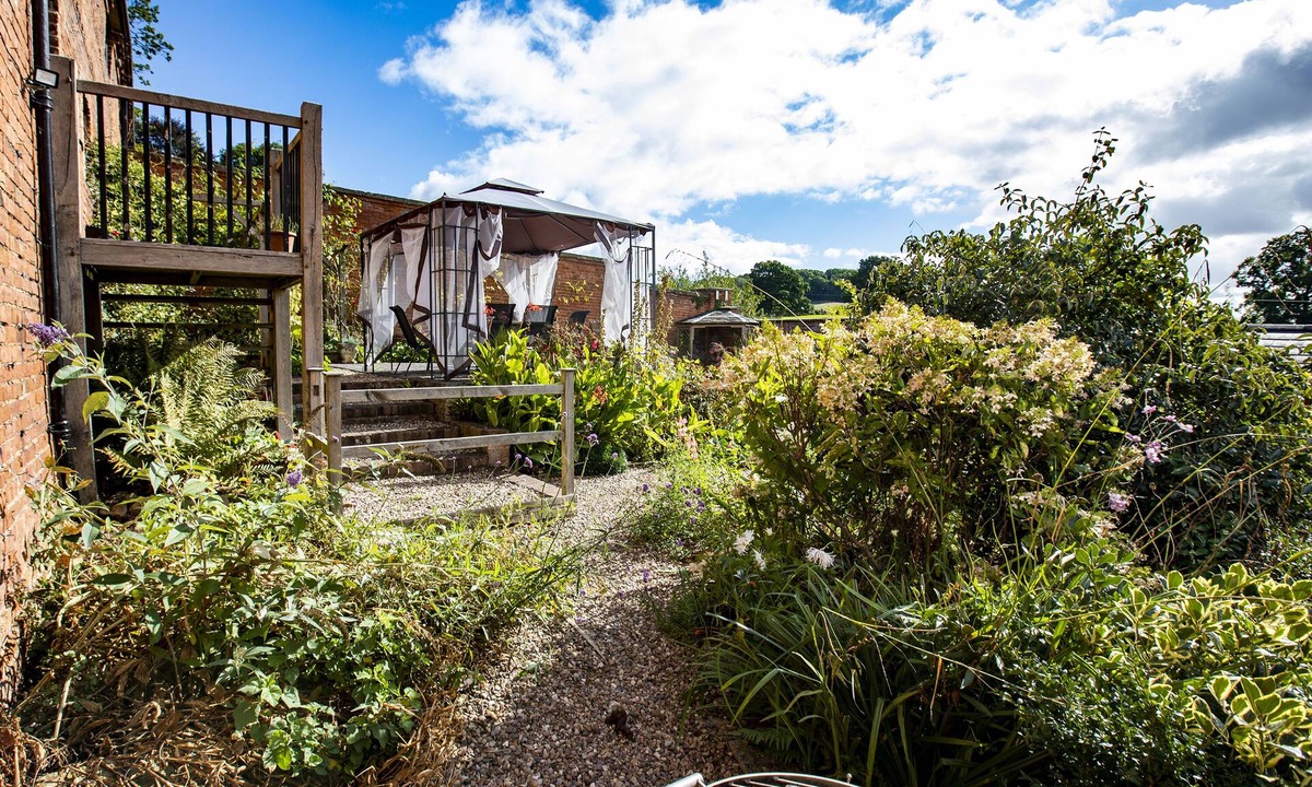 Upper Sapey House | Fabulous Listed Barn with the Best Valley View