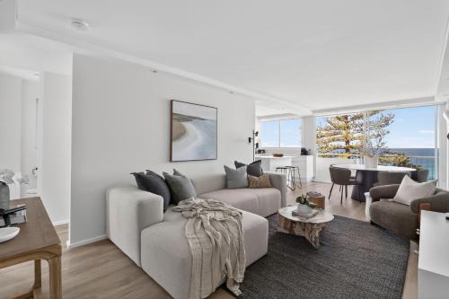 Manly Apartment | Fabulous New Beachfront Retreat with Beach Views