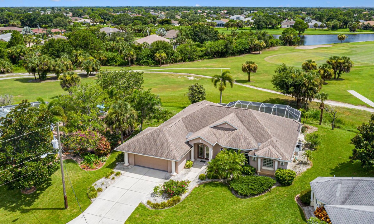 Long Meadow Villa | Fabulous private villa with superb south-facing golf course views