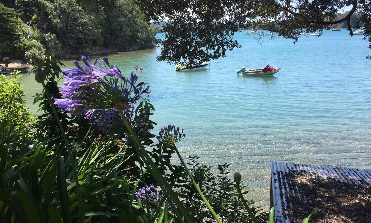 Mahurangi West House | Fabulous Waterfront Getaway