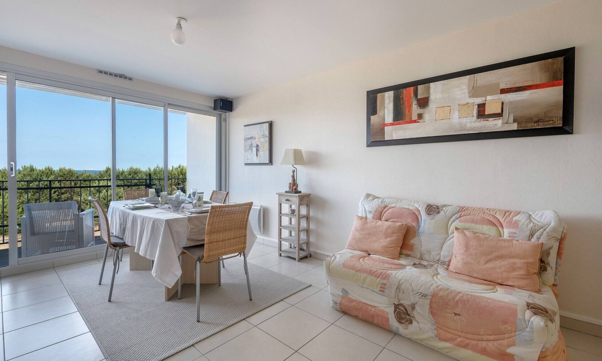 Saint-Brevin-les-Pins Apartment | Facing the sea, apartment for 4 in Saint Br&eacute;vin