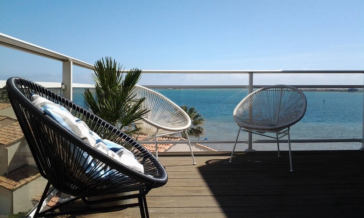 Gruissan Apartment | Facing the sea - Sunny and spacious cottage