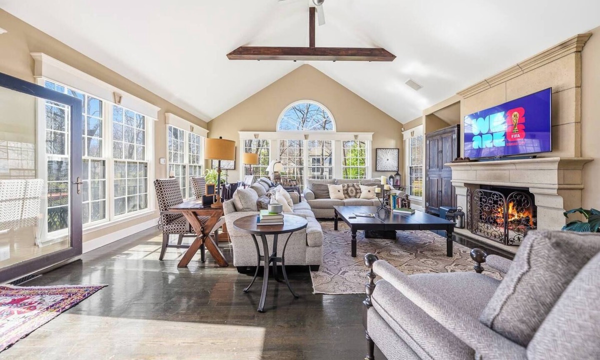 Leawood House | fagan - 2818 W 91st Ter, Leawood, KS 66206