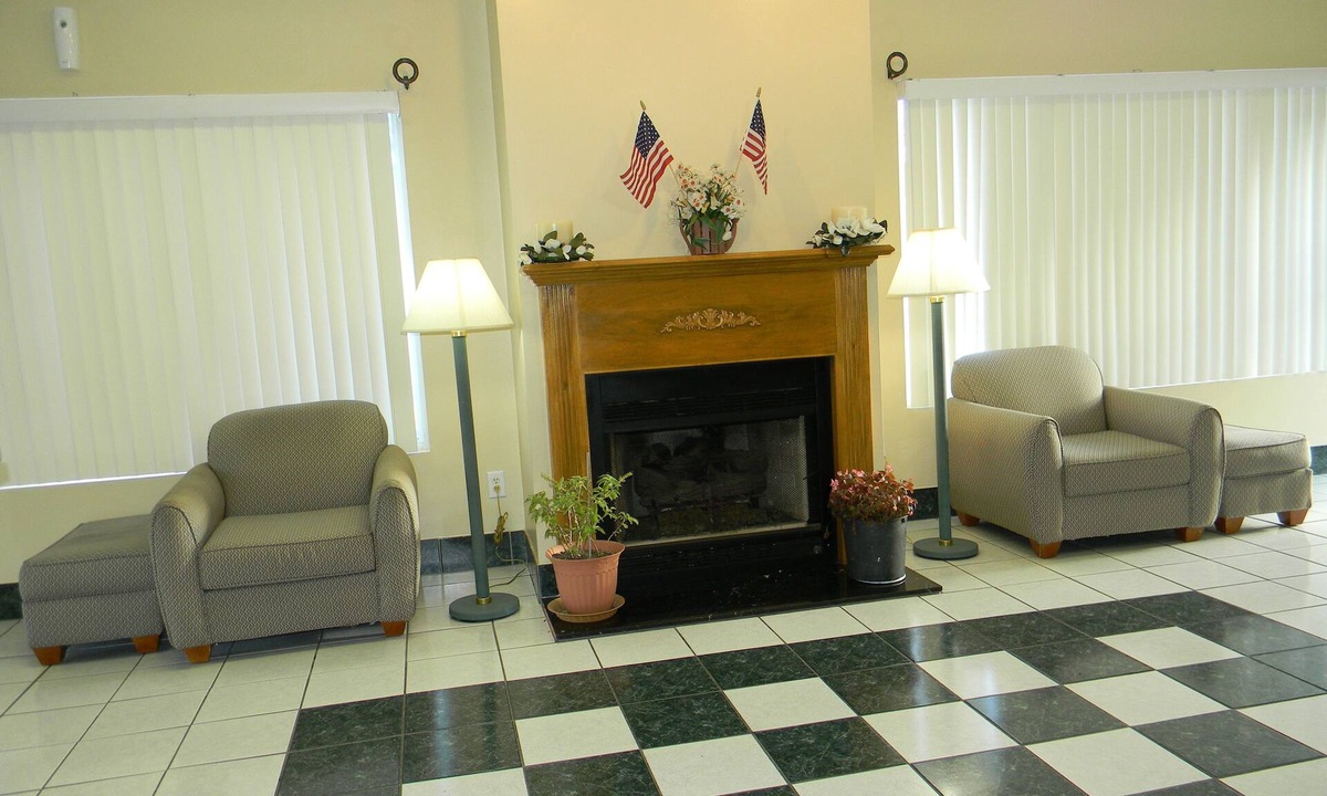 Roanoke Rapids Hotel | Fairfax Motel