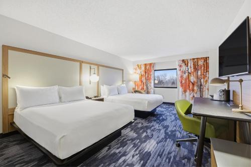 Mount Pleasant Hotel | Fairfield by Marriott Inn & Suites Mount Pleasant, WI