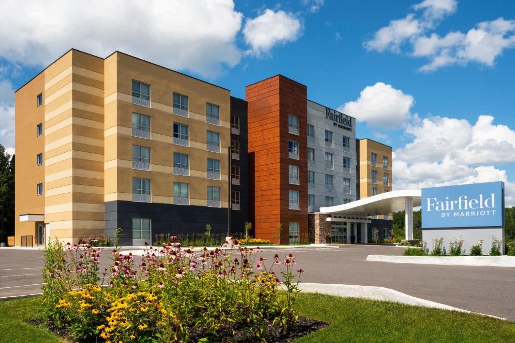 North Bay Hotel | Fairfield by Marriott Inn & Suites North Bay