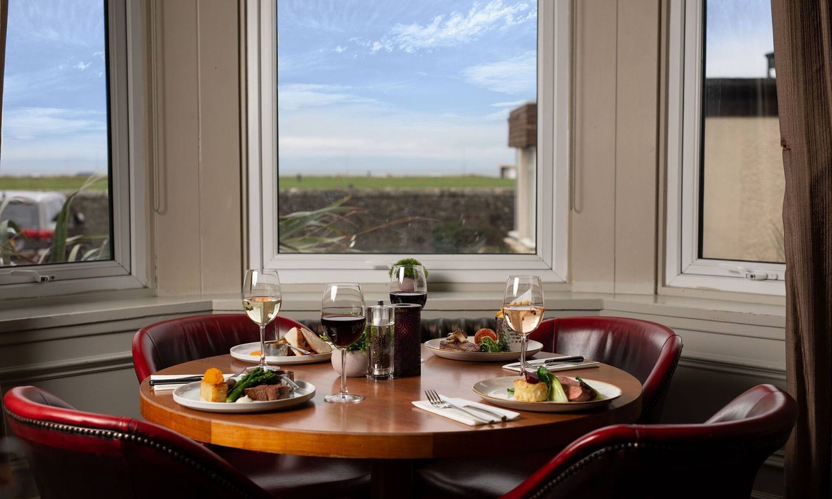 Ayr Hotel | Fairfield House - Ayr