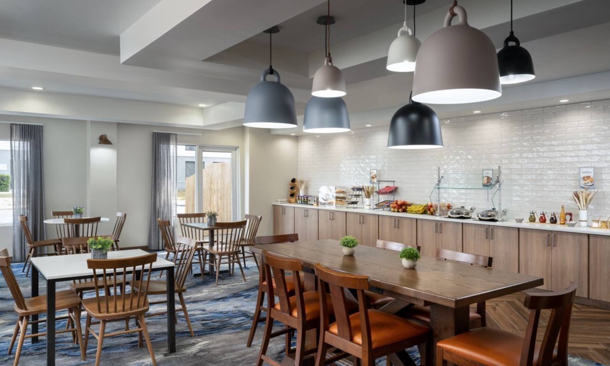 Franklin Park Hotel | Fairfield Inn and Suites by Marriott Austin South