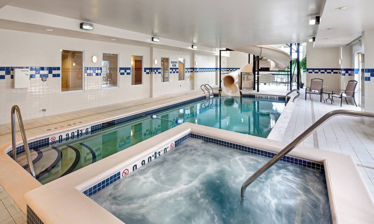 Steeles Industrial Hotel | Fairfield Inn and Suites by Marriott Toronto Brampton
