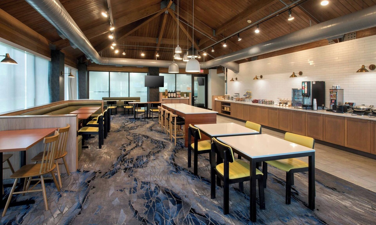 Rochester Hotel | Fairfield Inn Marriott Rochester Airport