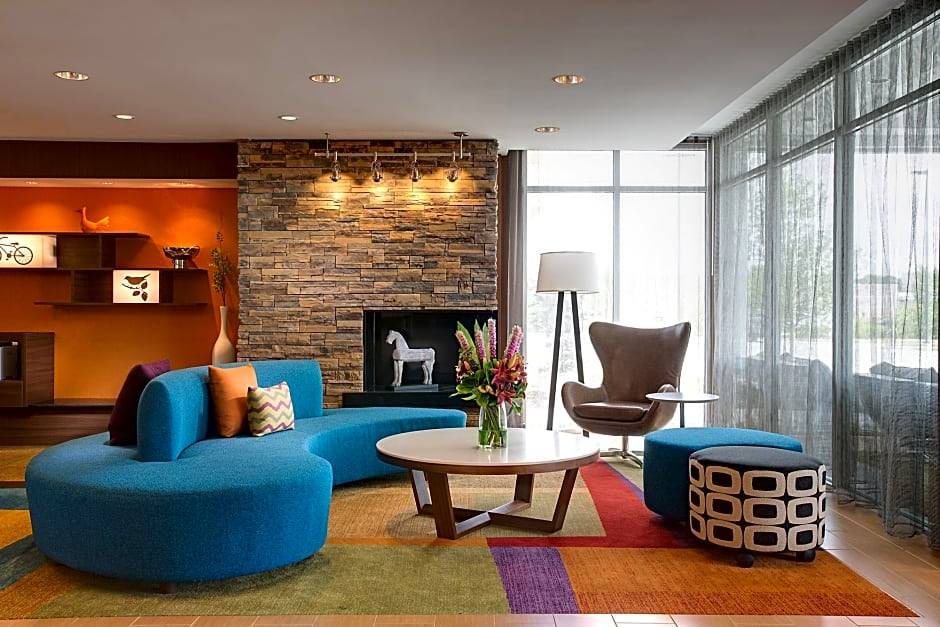 West Dallas Hotel | Fairfield Inn & Suites Dallas West/i-30