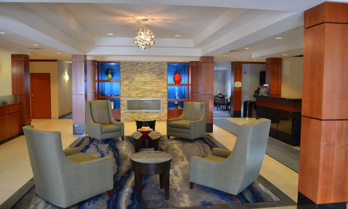 Sault Ste. Marie Hotel | Fairfield Inn & Suites by Marriott Sault Ste. Marie