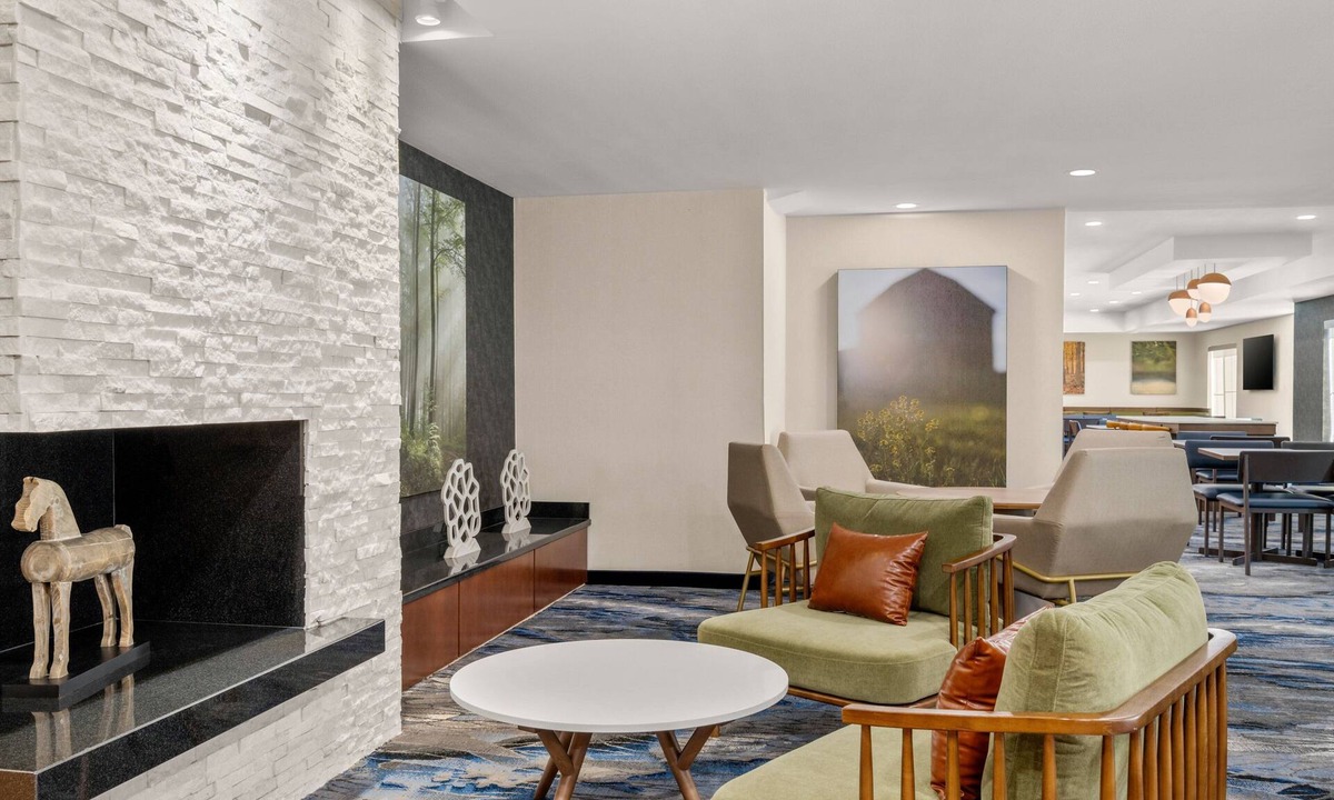 Naperville Hotel | Fairfield Inn & Suites by Marriott Chicago Naperville/Aurora