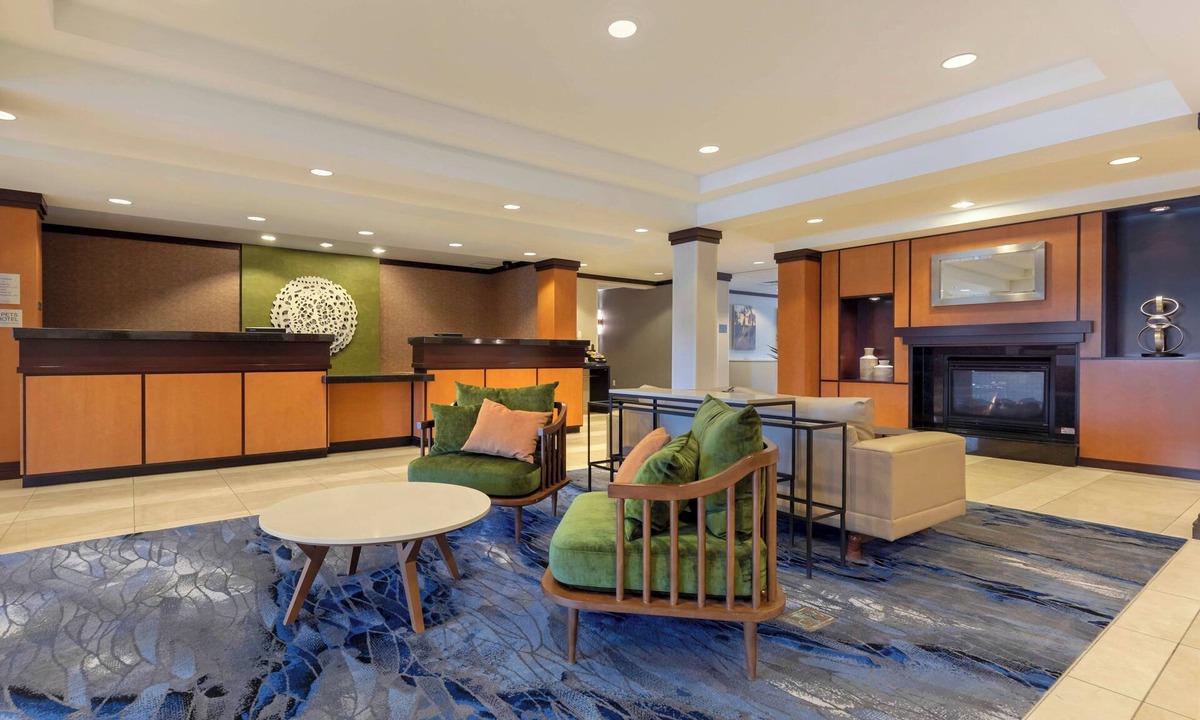 Rockford Hotel | Fairfield Inn & Suites by Marriott Rockford