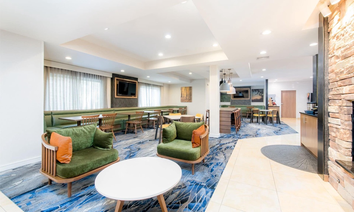 Brunswick Hotel | Fairfield Inn & Suites By Marriott - Brunswick