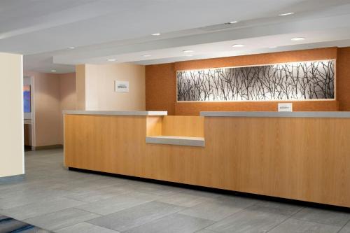 Lacy-Lakeview Hotel | Fairfield Inn & Suites by Marriott Waco North