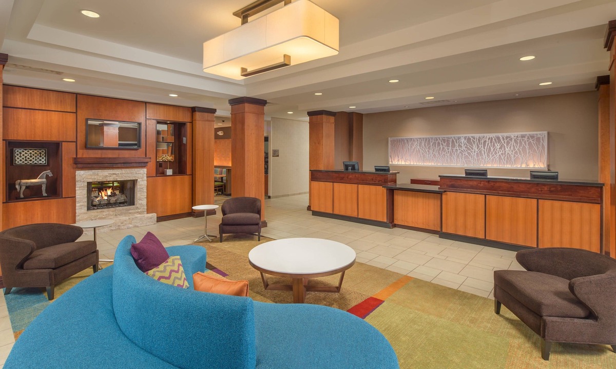 Cleveland Hotel | Fairfield Inn & Suites by Marriott Cleveland