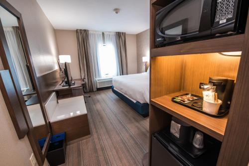 Huntsville Hotel | Fairfield Inn & Suites by Marriott Huntsville