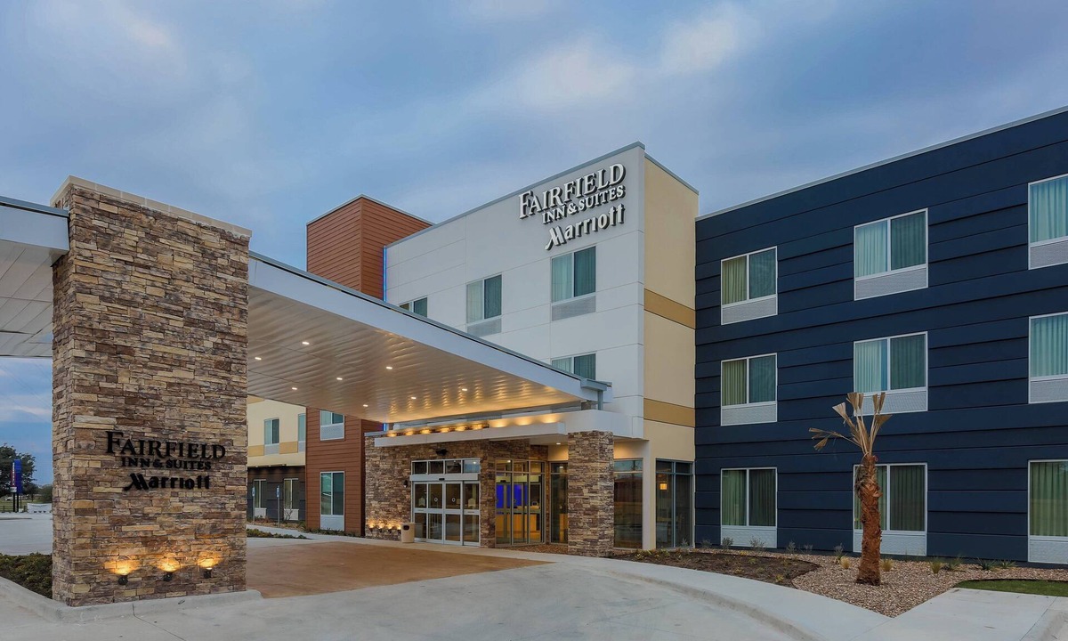 Cuero Hotel | Fairfield Inn & Suites Cuero