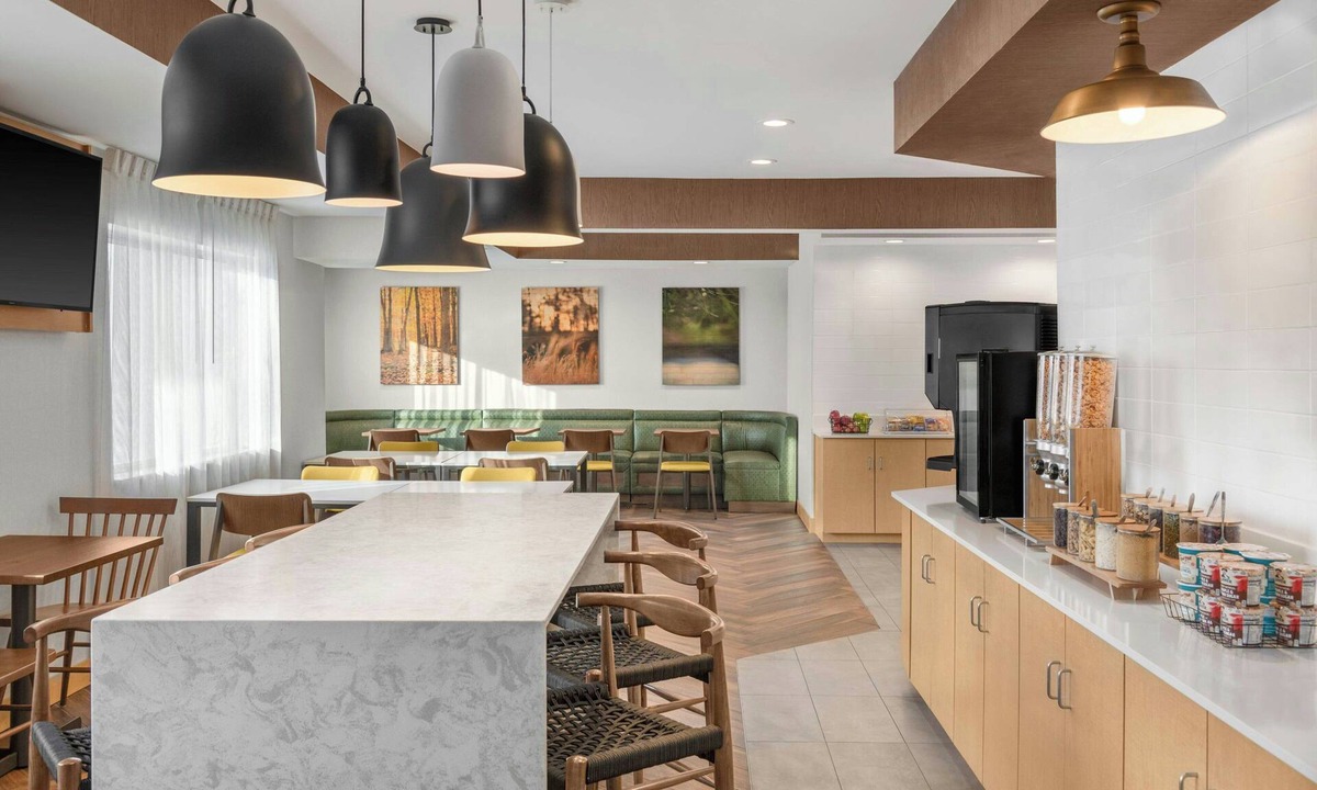 Jackson Hotel | Fairfield Inn & Suites Jackson