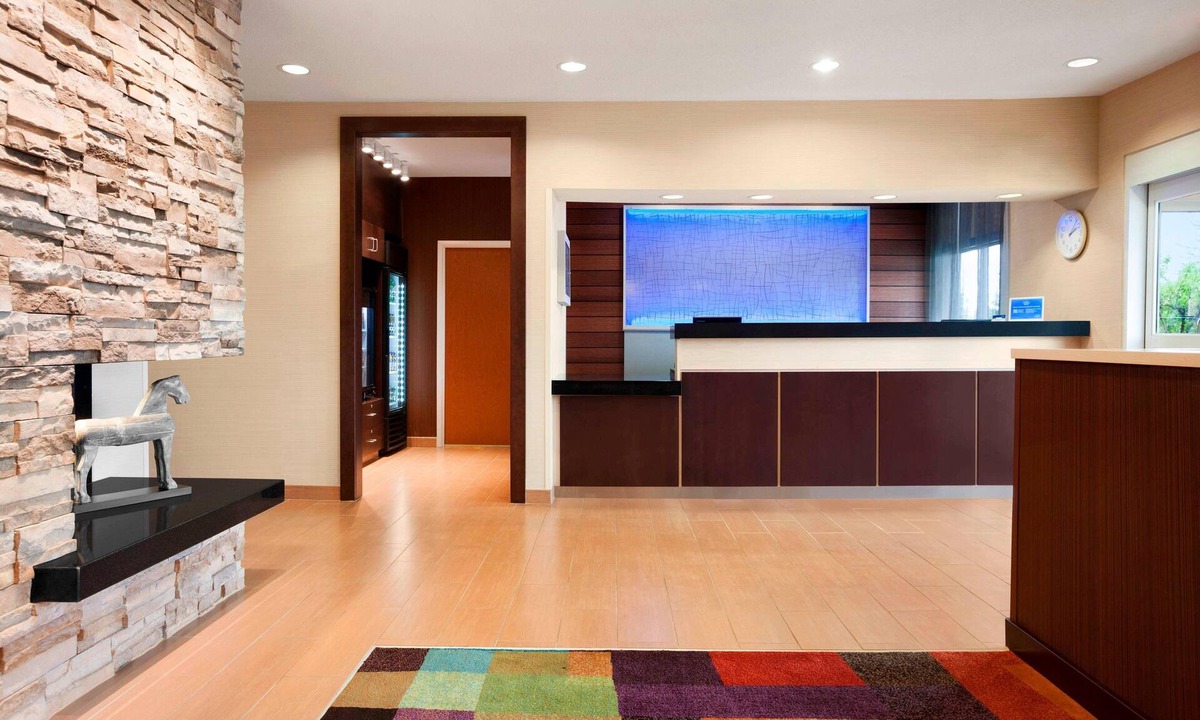 Lansing Hotel | Fairfield Inn & Suites Lansing West