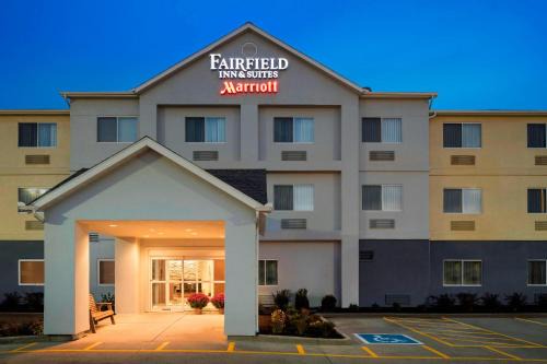 Lima Hotel | Fairfield Inn & Suites Lima