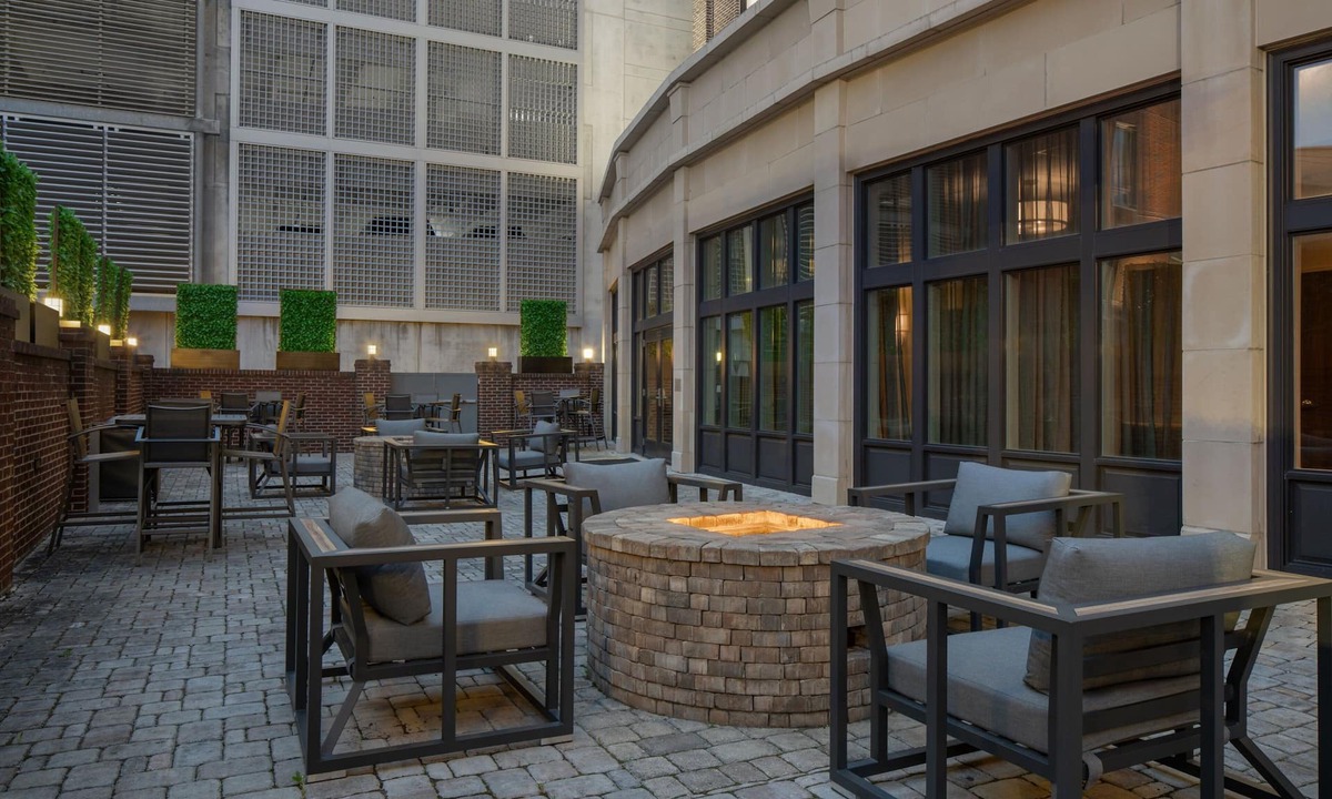 Yamacraw Village Hotel | Fairfield Inn & Suites Savannah Downtown/Historic District