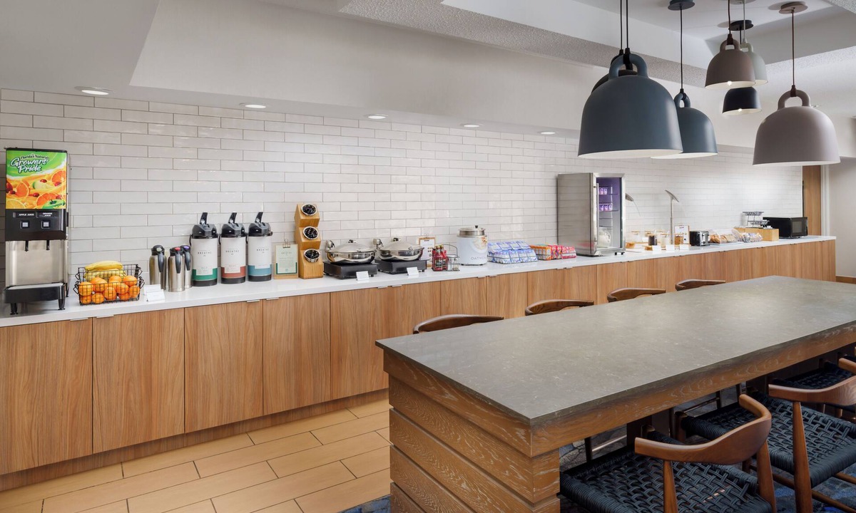 College Park Hotel | Fairfield Inn & Suites Houston The Woodlands