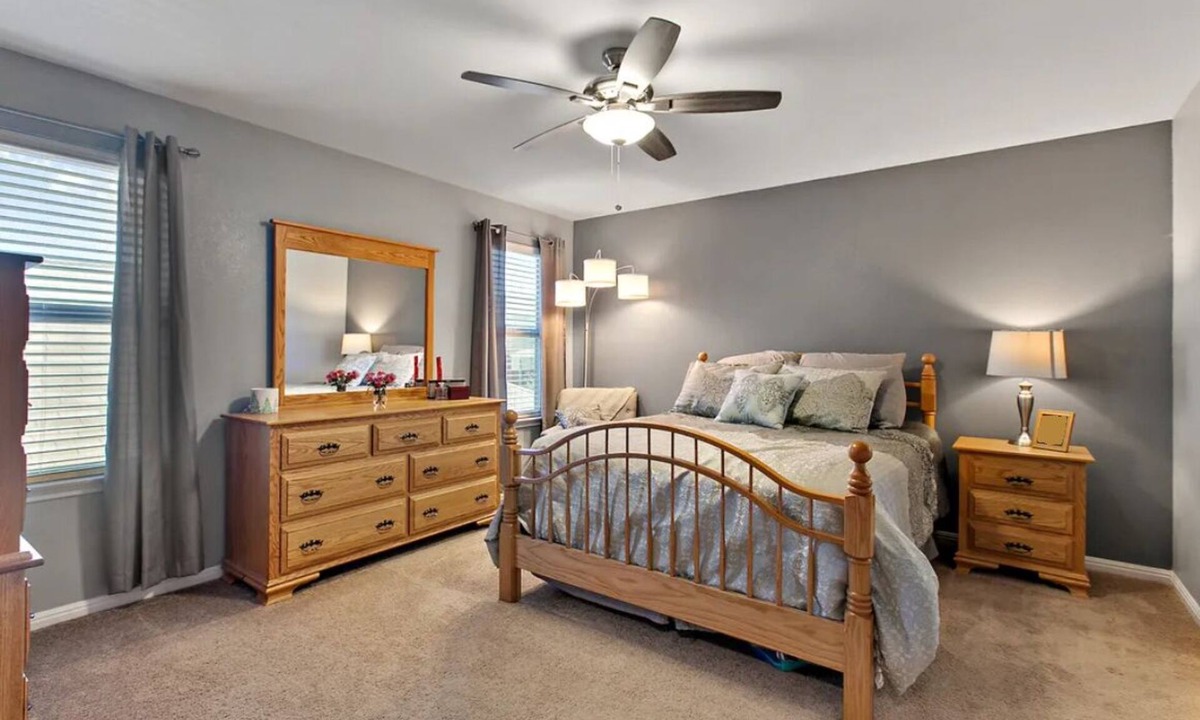 Buda Apartment | Fairly new 3 bdrm home perfect for traveling nurses/business professionals