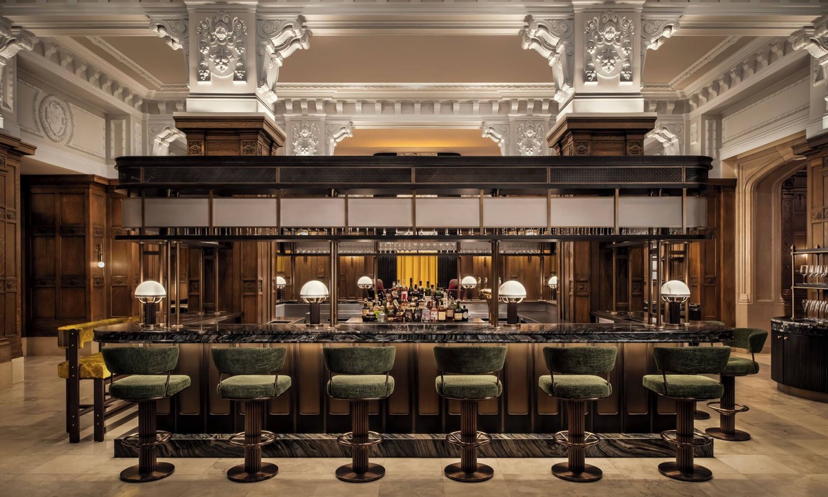 Byward Market - Parliament Hill Hotel | Fairmont Chateau Laurier Gold Experience