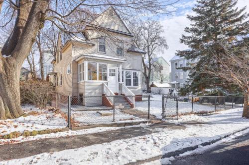 Worcester House | Fairmont Suites