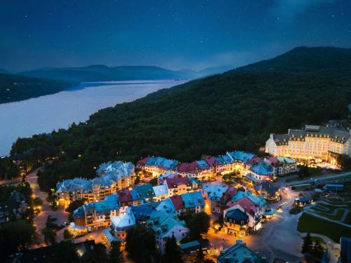 Mont-Tremblant Pedestrian Village Hotel | Fairmont Tremblant