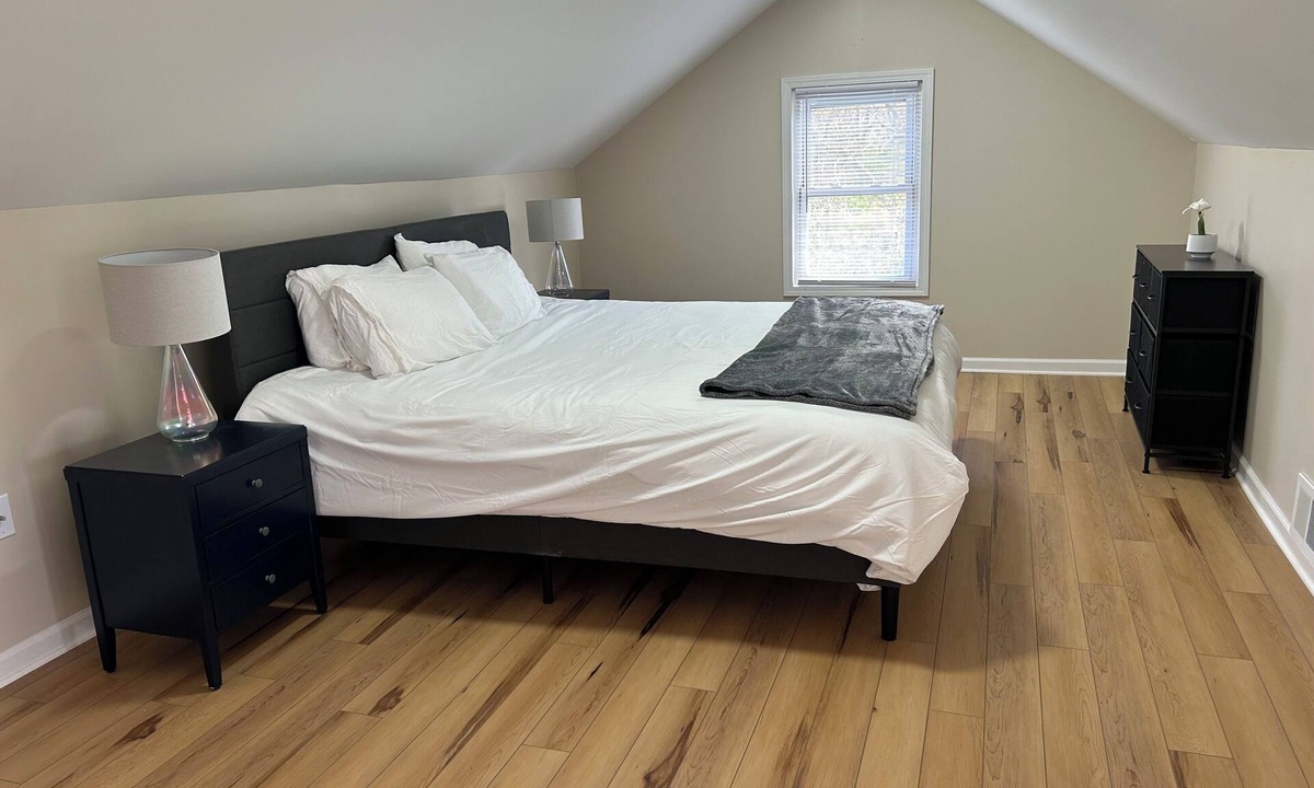 Fairport Apartment | Fairport Village Escape