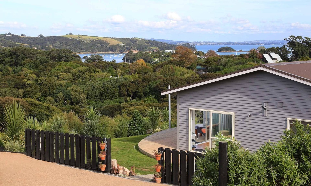 Waiheke Island Apartment | Fairview Apartment - Unit 1