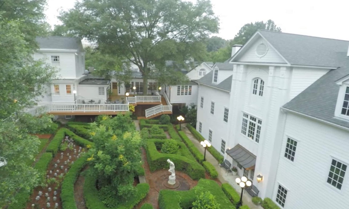 Greater Belhaven Hotel | Fairview Inn