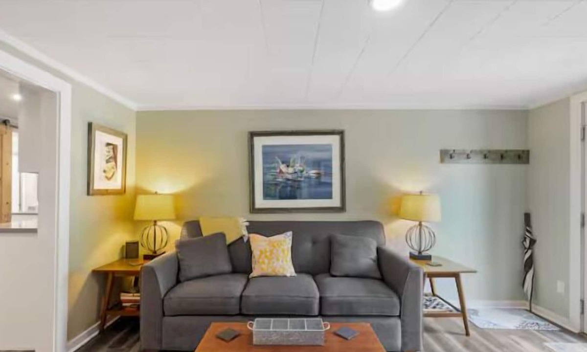 Kennebunk Cottage | Fairview + Seabreeze Cottages Coastal Getaway + walk to the beach, close to golf course.