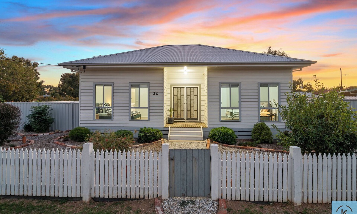 Tocumwal House | Fairway Cottage Retreat