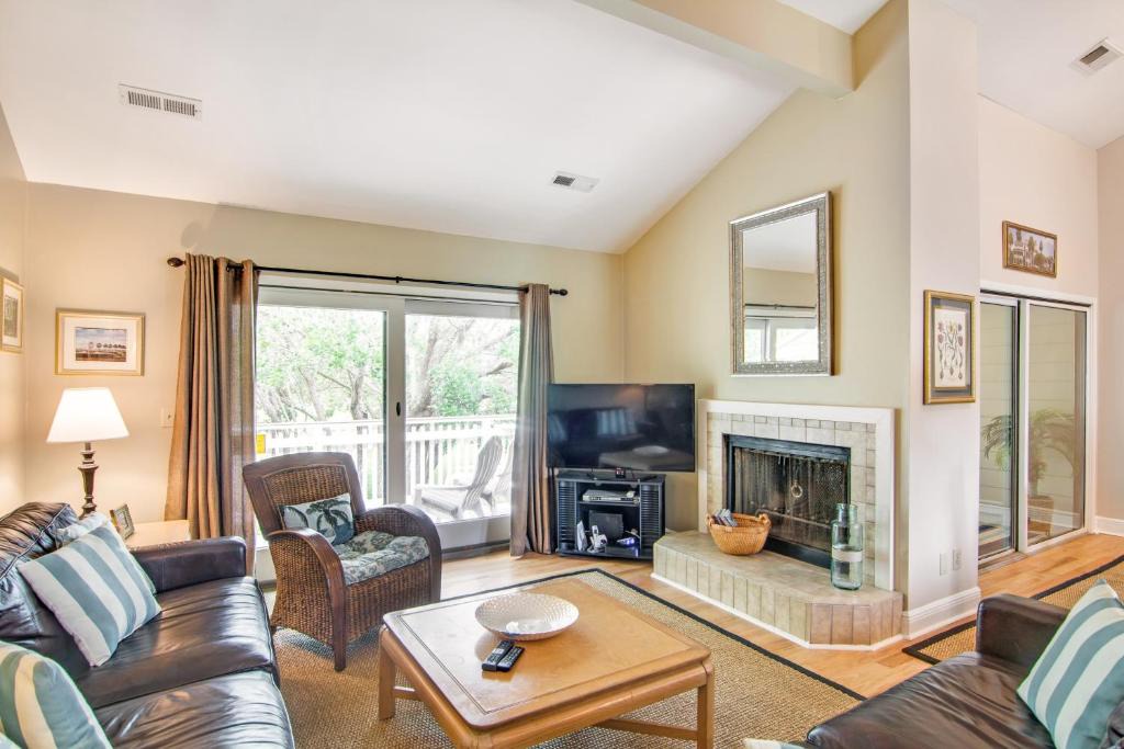 Isle of Palms House | Fairway Dunes 3