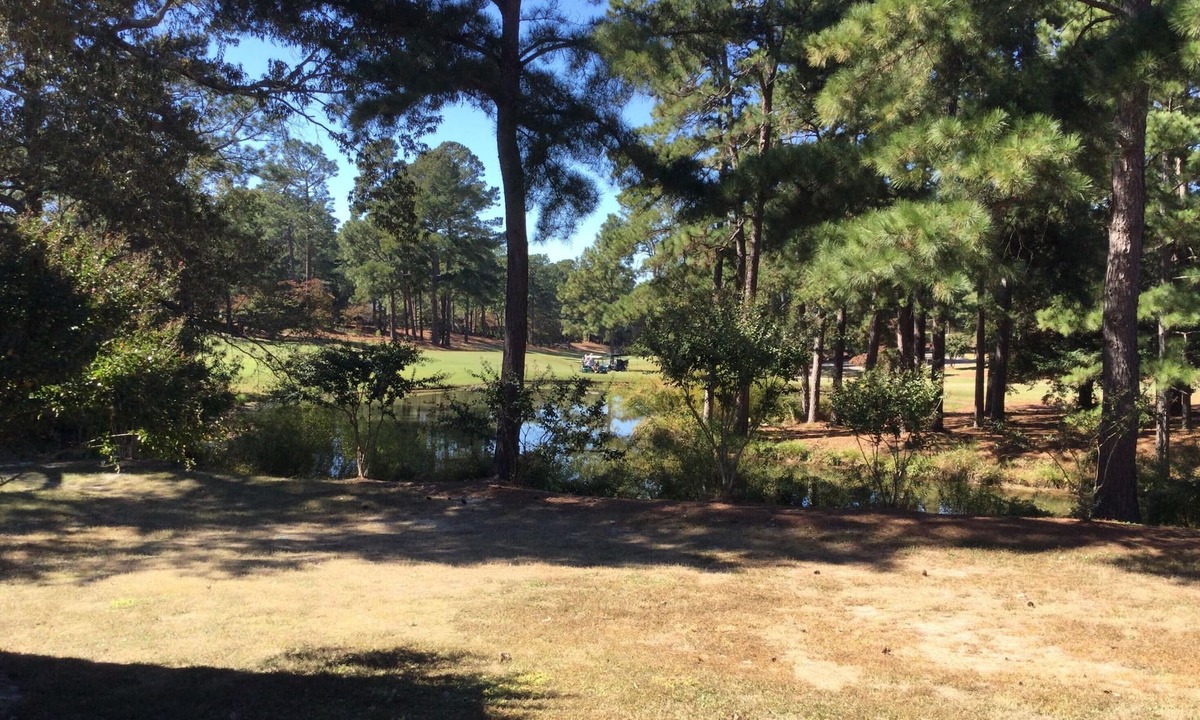 Pinehurst Condo | Fairway-Front Condo-Golf Course Views ·Walk to Pinehurst Resort & Village Dining