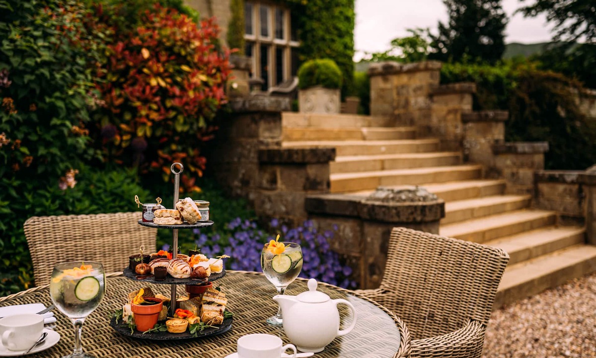 Settle Hotel | Falcon Manor Hotel