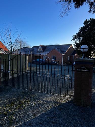 Welsh Frankton Bed & Breakfast | Falconwood