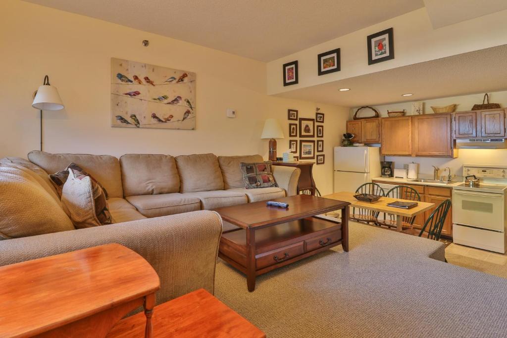 Sunday River Area Hotel | Fall Line E102